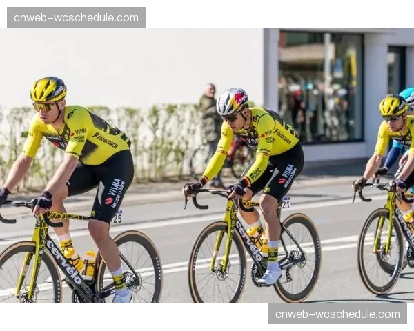 环弗兰德斯：范德普尔在帕特伯格单飞夺冠，波加查获亚军